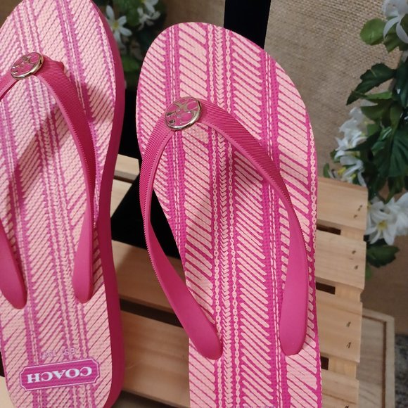 🌸🟠Coach Alessa Thong Sandals🟠🌸 - Picture 3 of 16